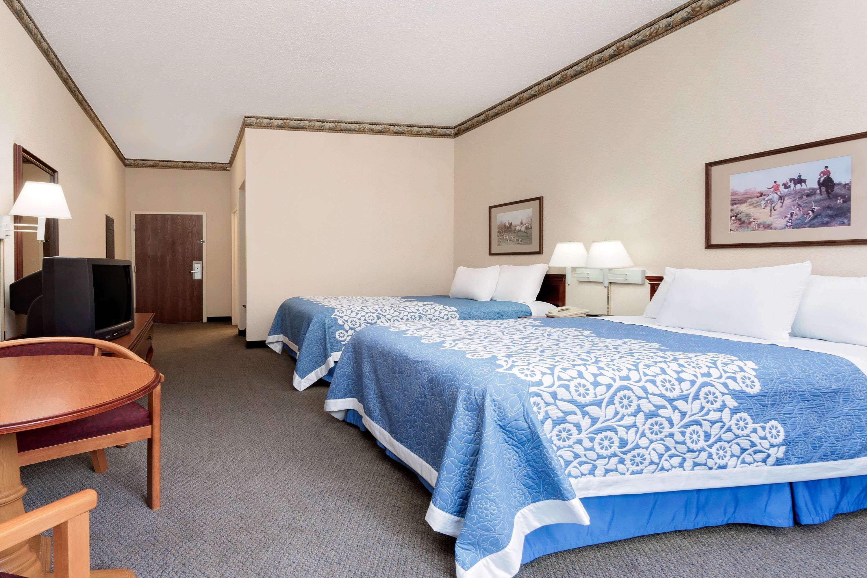 Magnuson Hotel West Liberty Εξωτερικό φωτογραφία