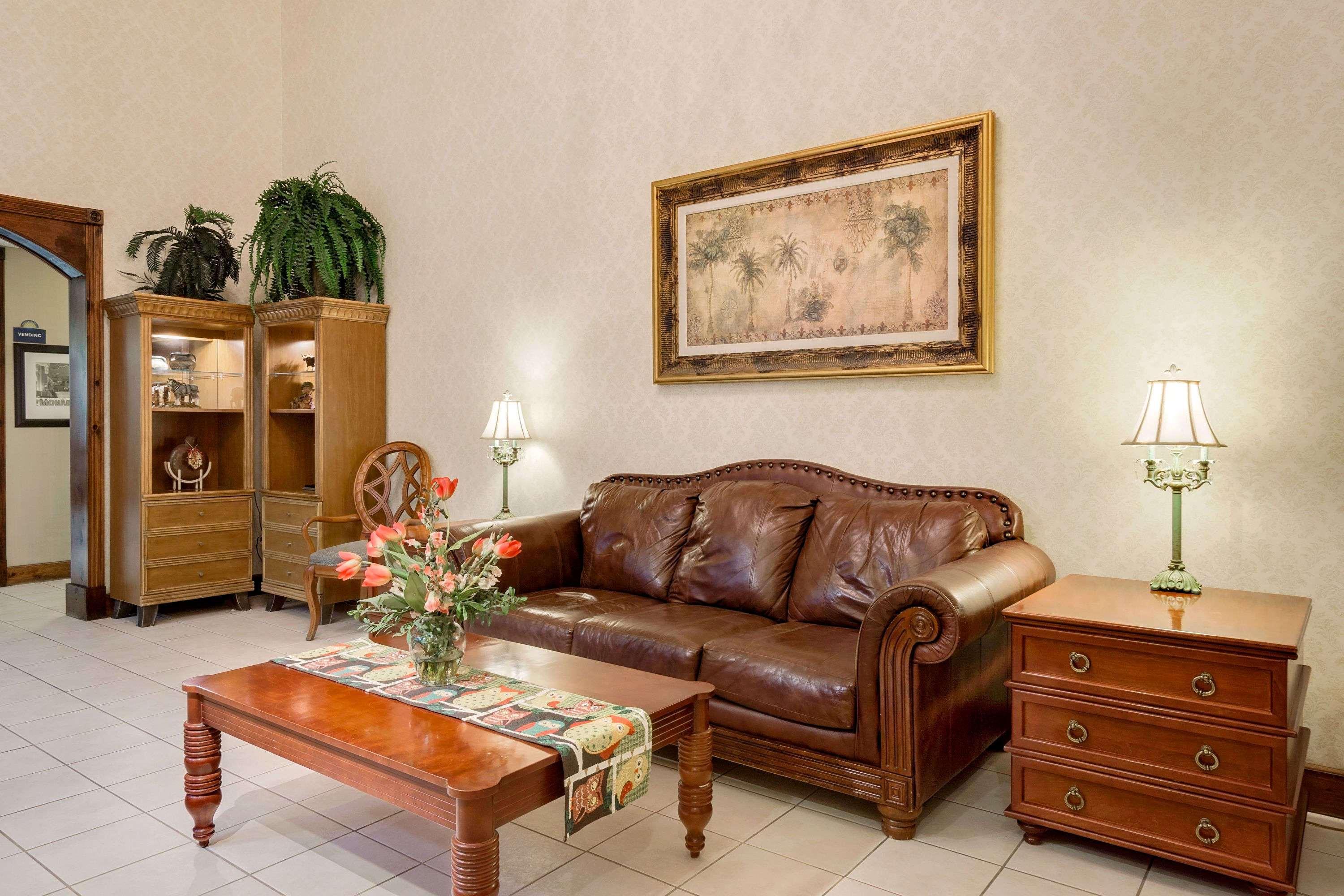 Magnuson Hotel West Liberty Εξωτερικό φωτογραφία
