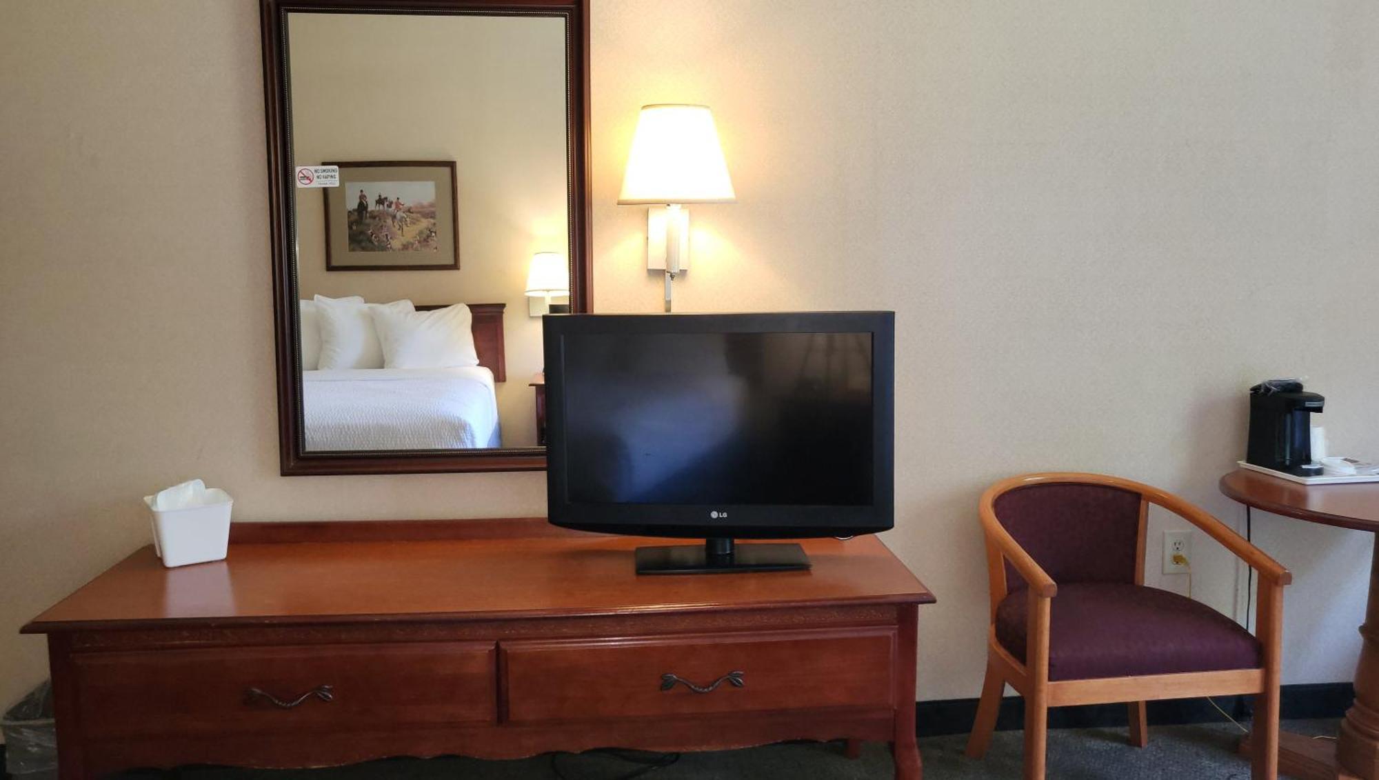 Magnuson Hotel West Liberty Εξωτερικό φωτογραφία